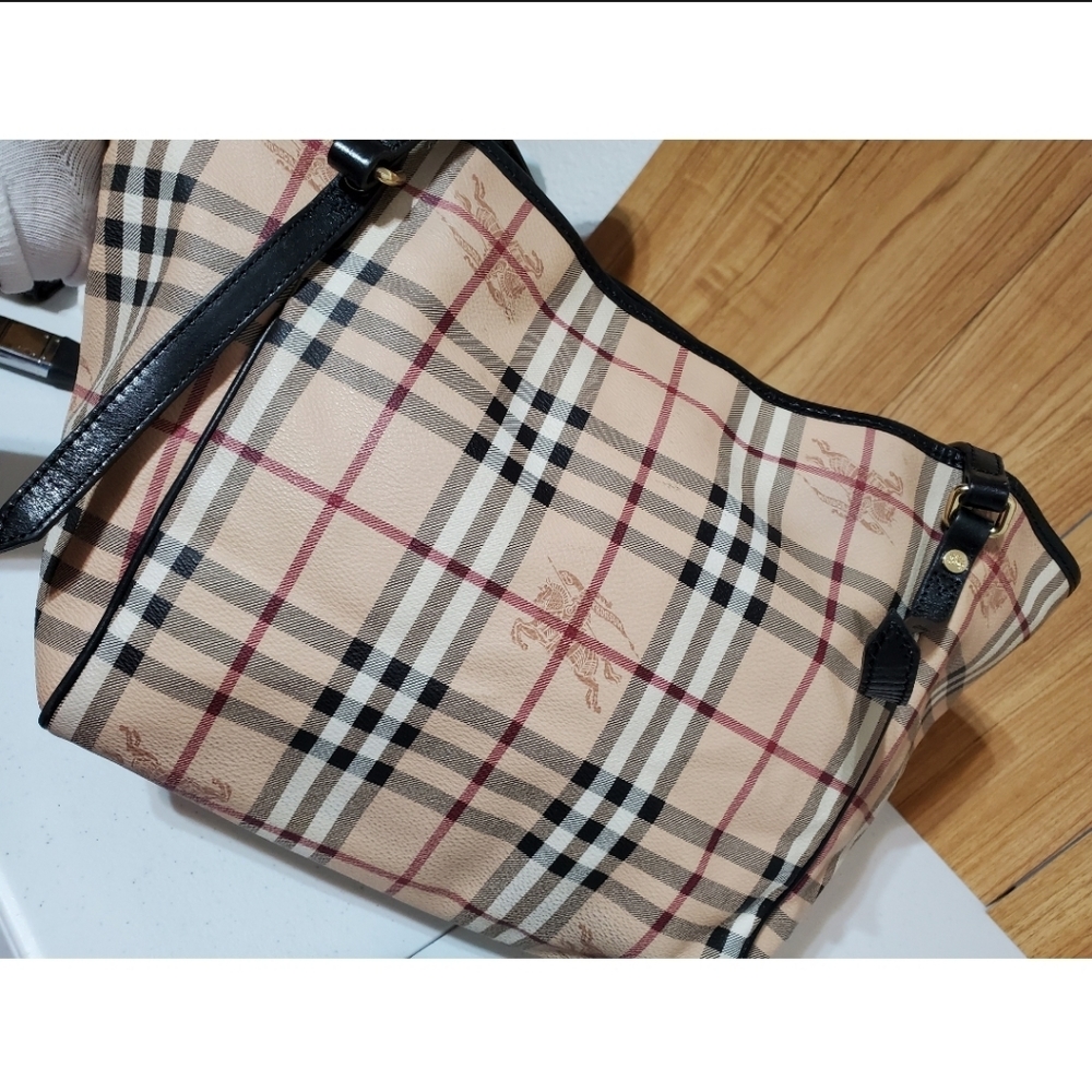 Burberry Canterbury Haymarket Tote - Picture 6 of 13